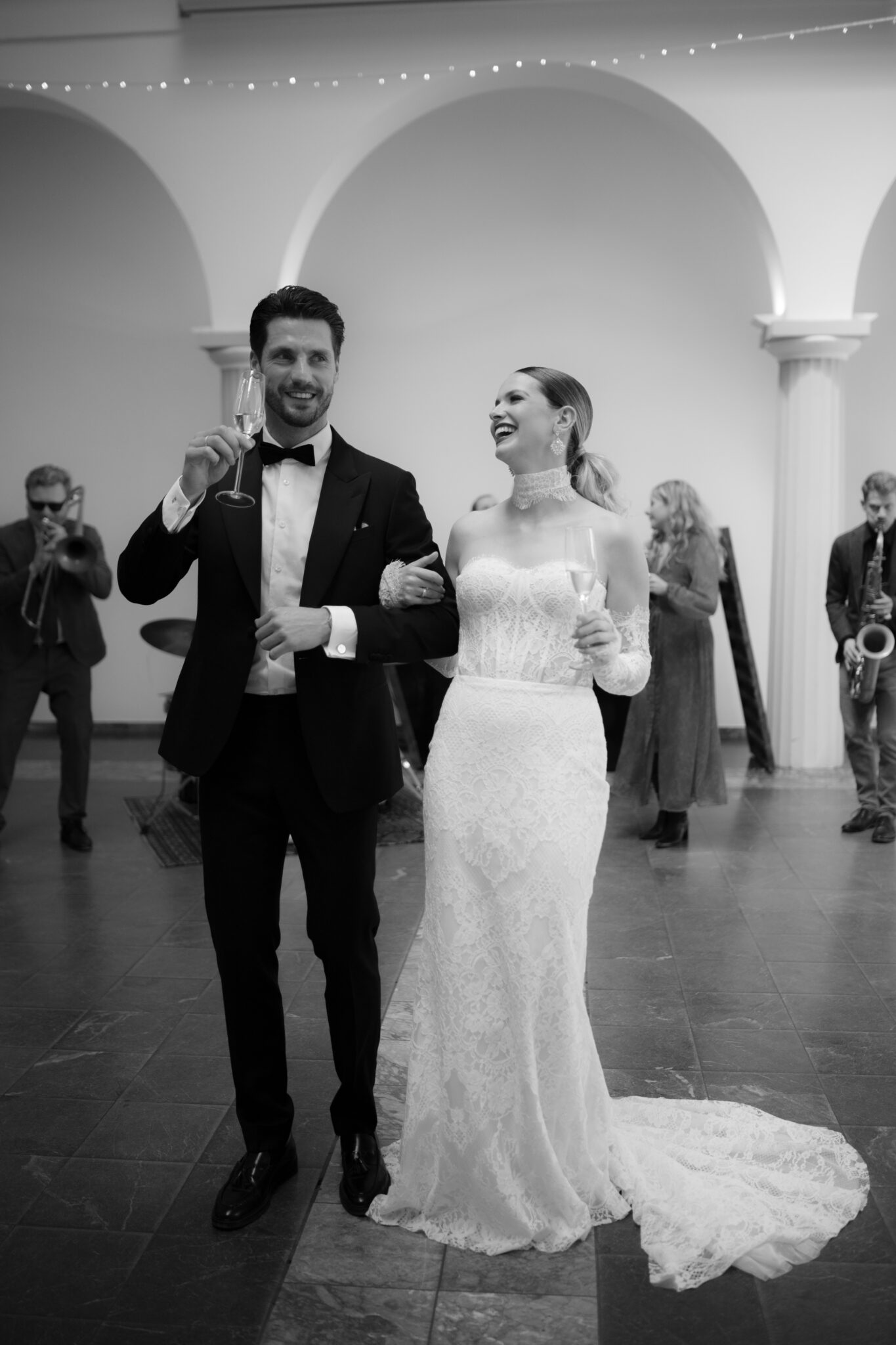Hochzeitsband und Hochzeits DJ sorgen für die richtige Stimmung auf einer Hochzeit mit myweddingband.de und myband.de